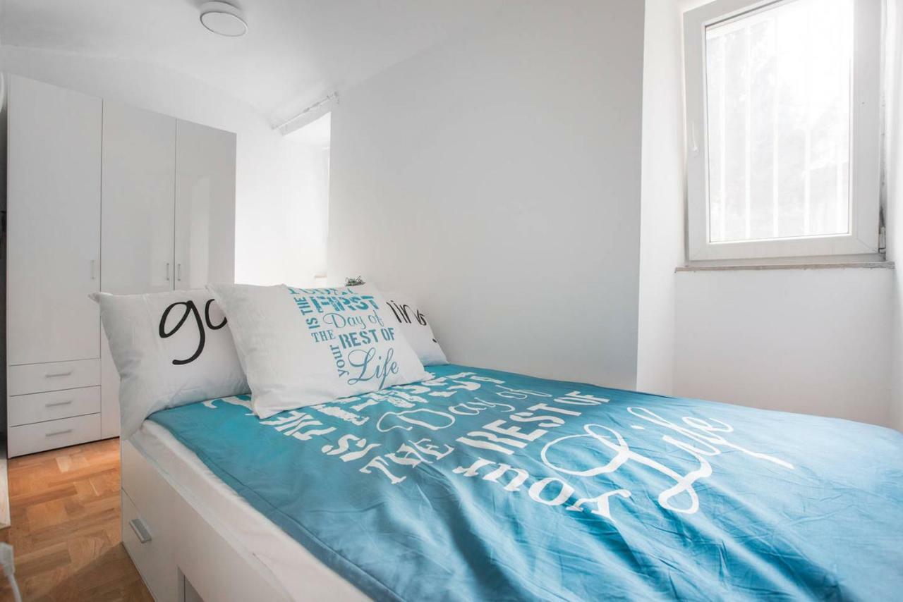 Studio Apartment Ivana Zagreb Bagian luar foto